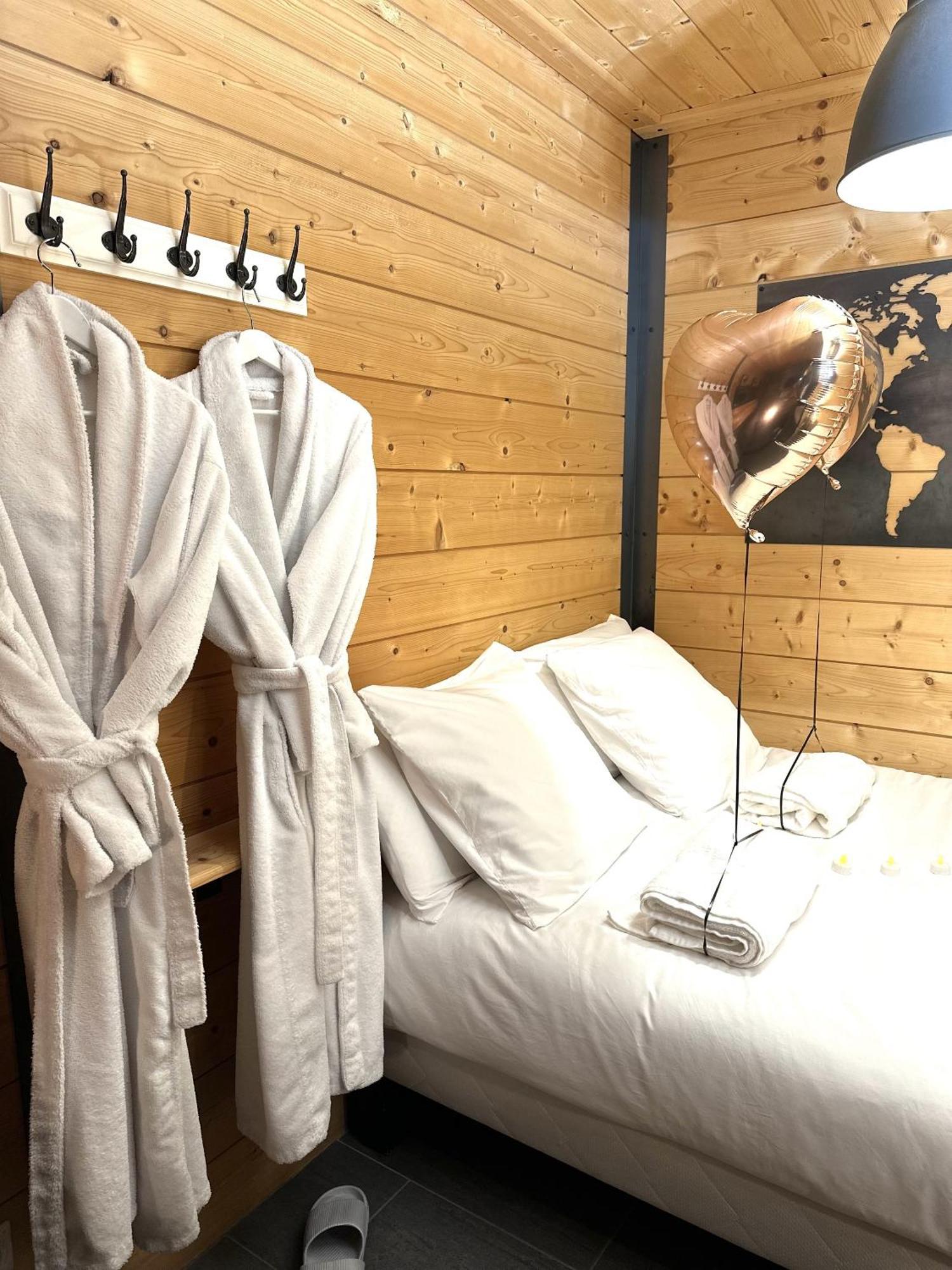La Cabane Spa Saint-Laurent-d'Andenay Εξωτερικό φωτογραφία
